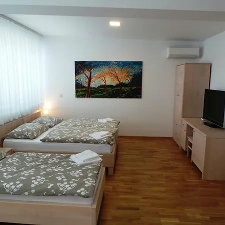 Panzió Julija
