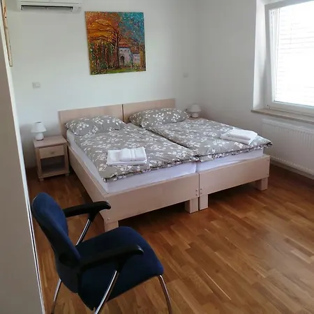 Panzió Julija