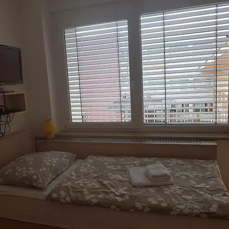 Julija Panzió Ljubljana