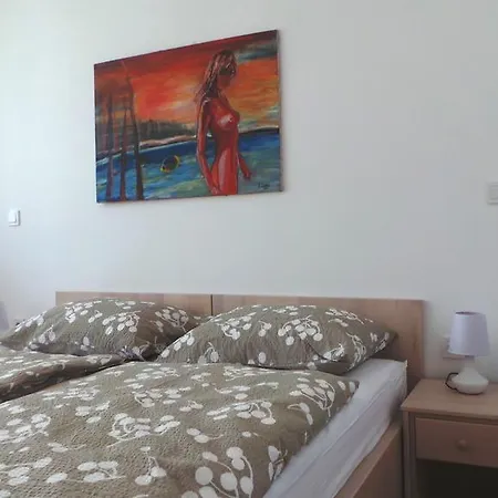 Couette-café Julija 3*