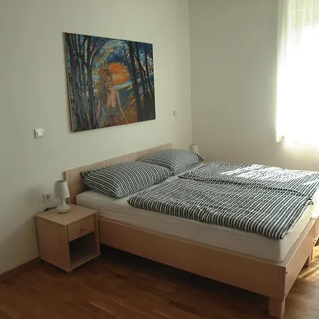 Couette-café Julija 3*
